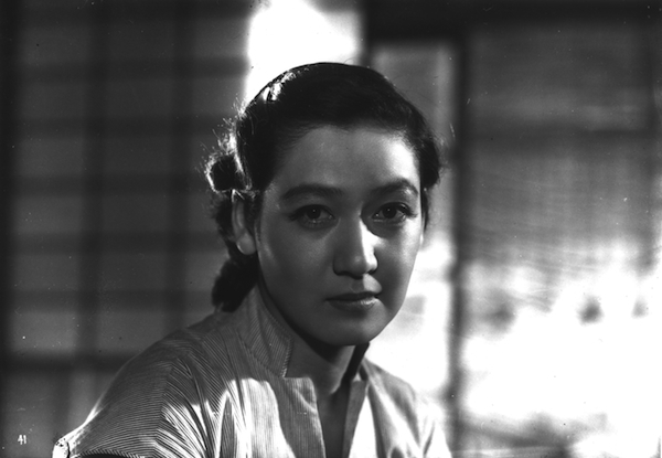 小津安二郎，《东京物语》，1953，35毫米胶片，黑白有声，时长136分钟. 平山纪子（原节子饰）.