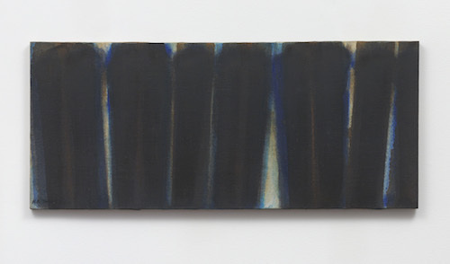 尹亨根，《烧过的茶褐与群青》，1973，亚麻布面油画，16 x 38".