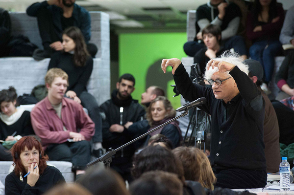 Franco “Bifo” Berardi谈“欧洲的覆灭”，死亡政治终结协会，雅典市立艺术中心，2017年1月25日. 摄影：Stathis Mamalakis.