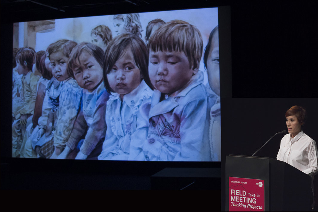Tiffany Chung，《重新绘制历史：不受欢迎的人口》，FIELD MEETING Take 5: Thinking Projects，纽约视觉艺术学院剧场，2017.