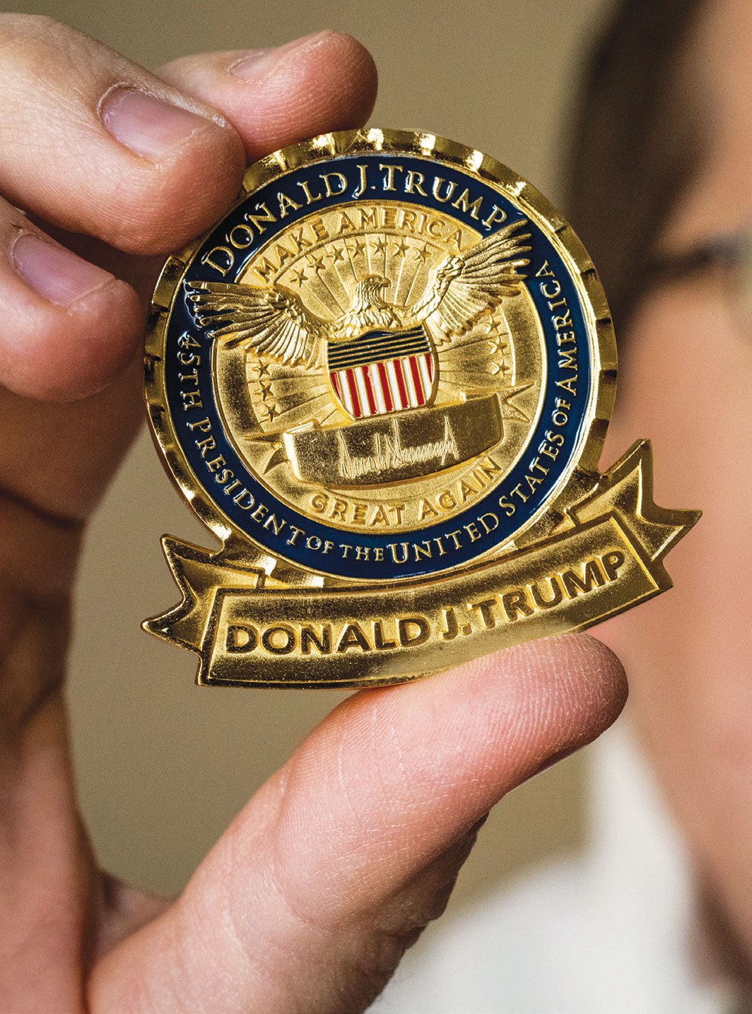 唐纳德·特朗普的官方“挑战硬币”，2017.