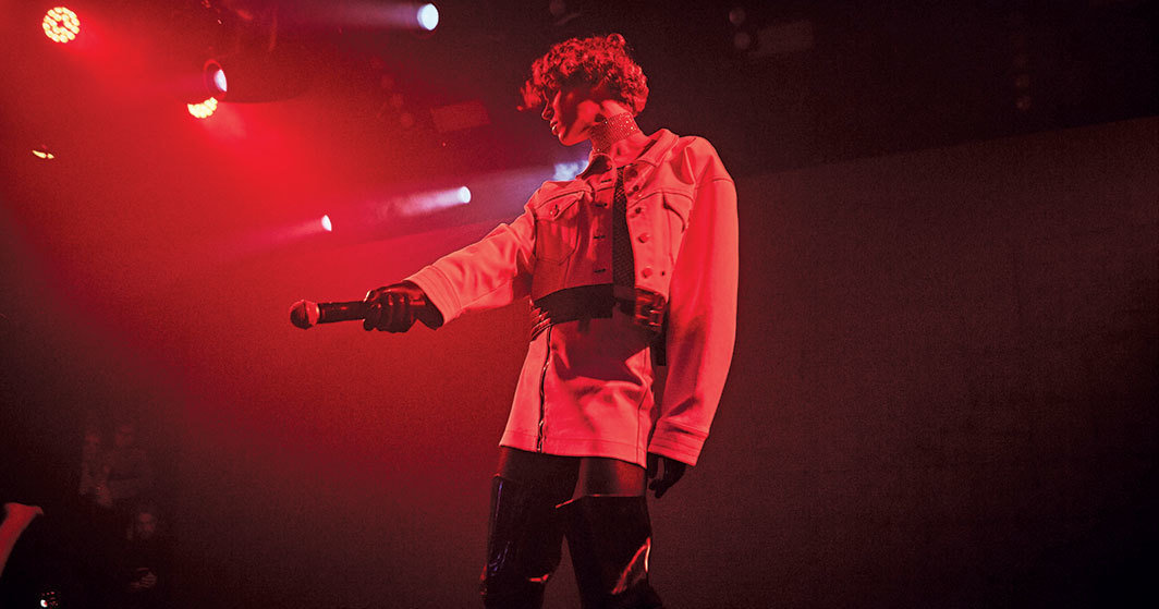 SOPHIE在红牛音乐学院节上的表演，洛杉矶Teragram Ballroom，2017年10月30日. 摄影：Koury Angelo.