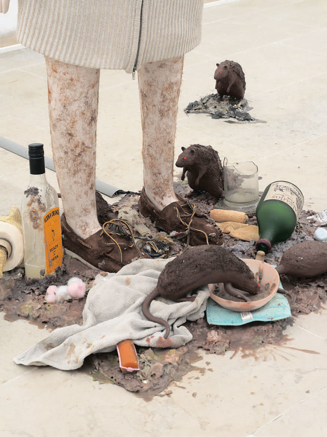 乔斯·德·格鲁伊特和哈拉·尔德，《老鼠女》（局部），2019，混合媒材；展览现场，比利时馆，威尼斯；第58届威尼斯双年展；摄影：Nick Ash.