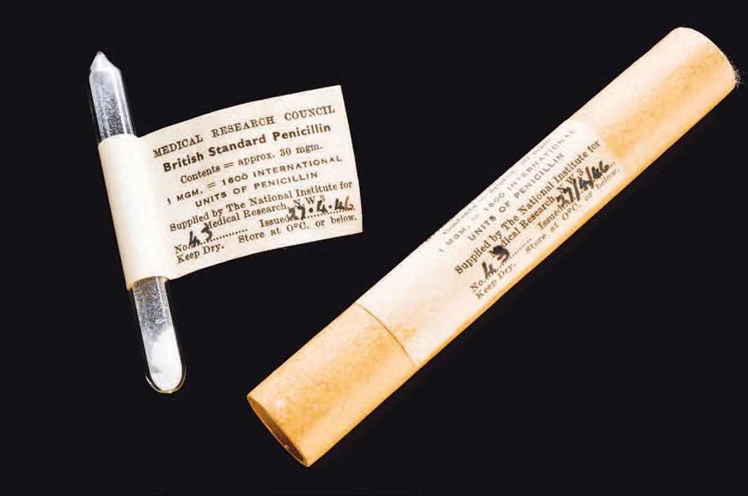 1毫克玻璃瓶的盘尼西林，伦敦，1946年. 摄影：伦敦科学博物馆.