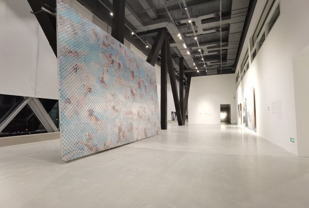 “如同我们，所有莫名的渴望”展览现场，南京金鹰美术馆，2020. 图为林科作品.