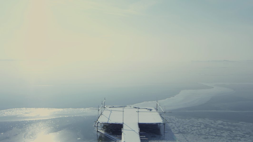 王拓，《哭阵门》静帧，2021，双频4K影像，彩色有声，时长30分钟.