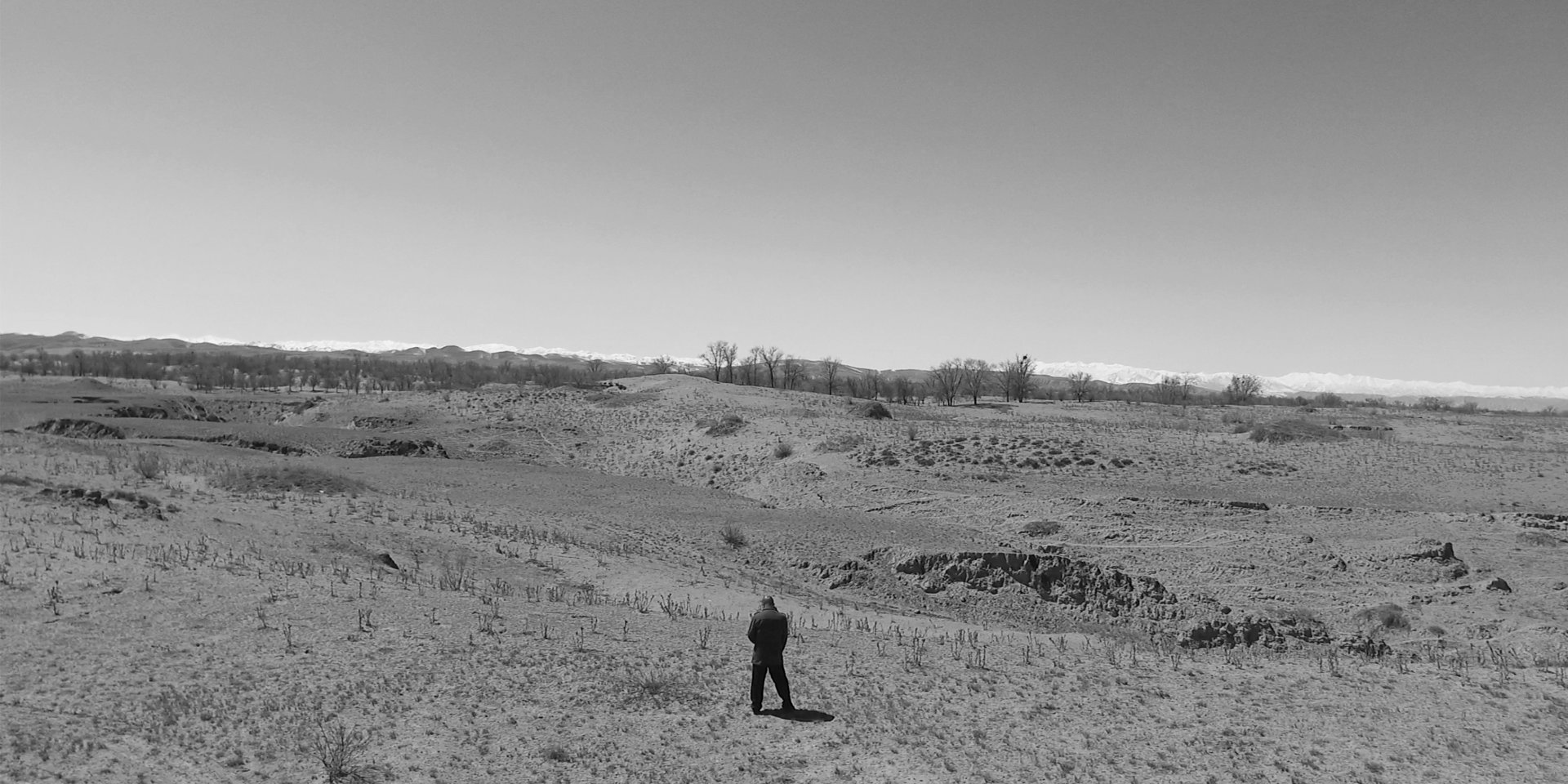 马海蛟，《马国权》静帧，2016，单频影像，黑白有声，时长54分59秒.