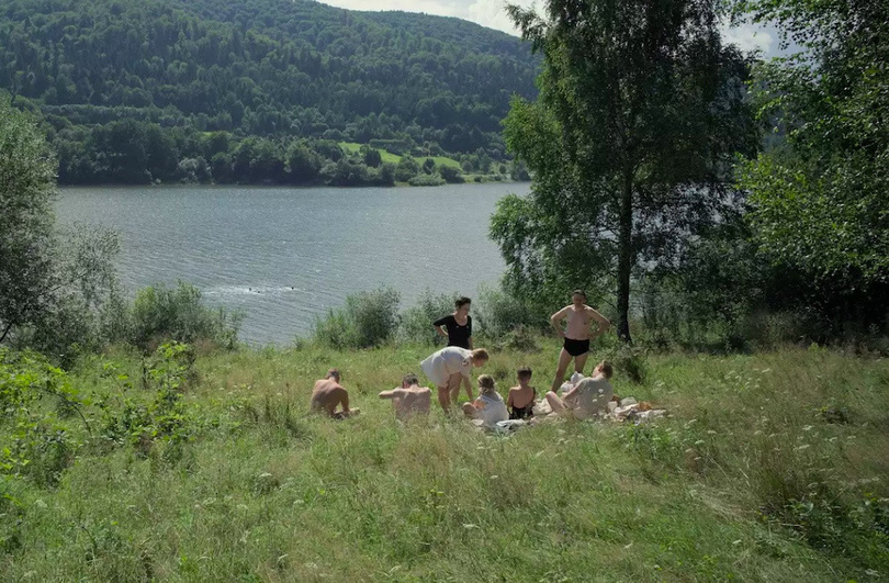 乔纳森·格雷泽，《利益区域》，2023，彩色有声，时长106分钟.