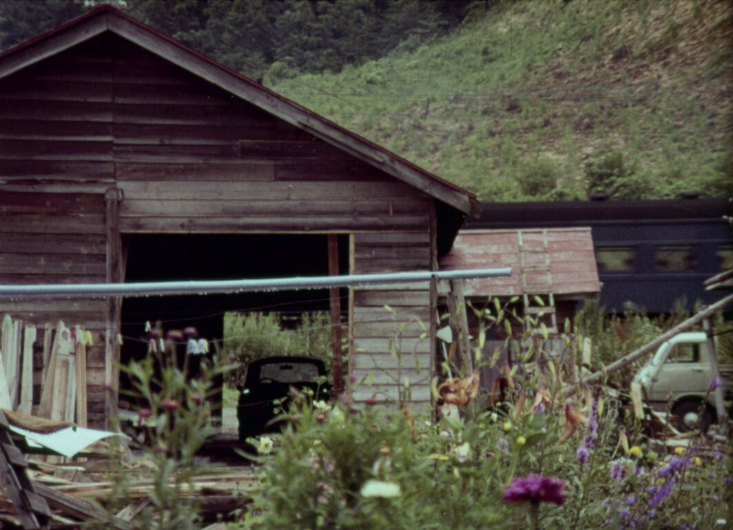 足立正生、岩渊进、野野村政行、山崎裕、佐佐木守、松田政男，《略称・连环射杀魔》静帧，1969，时长86分钟. ©足立正生全映画上映実行委員会.