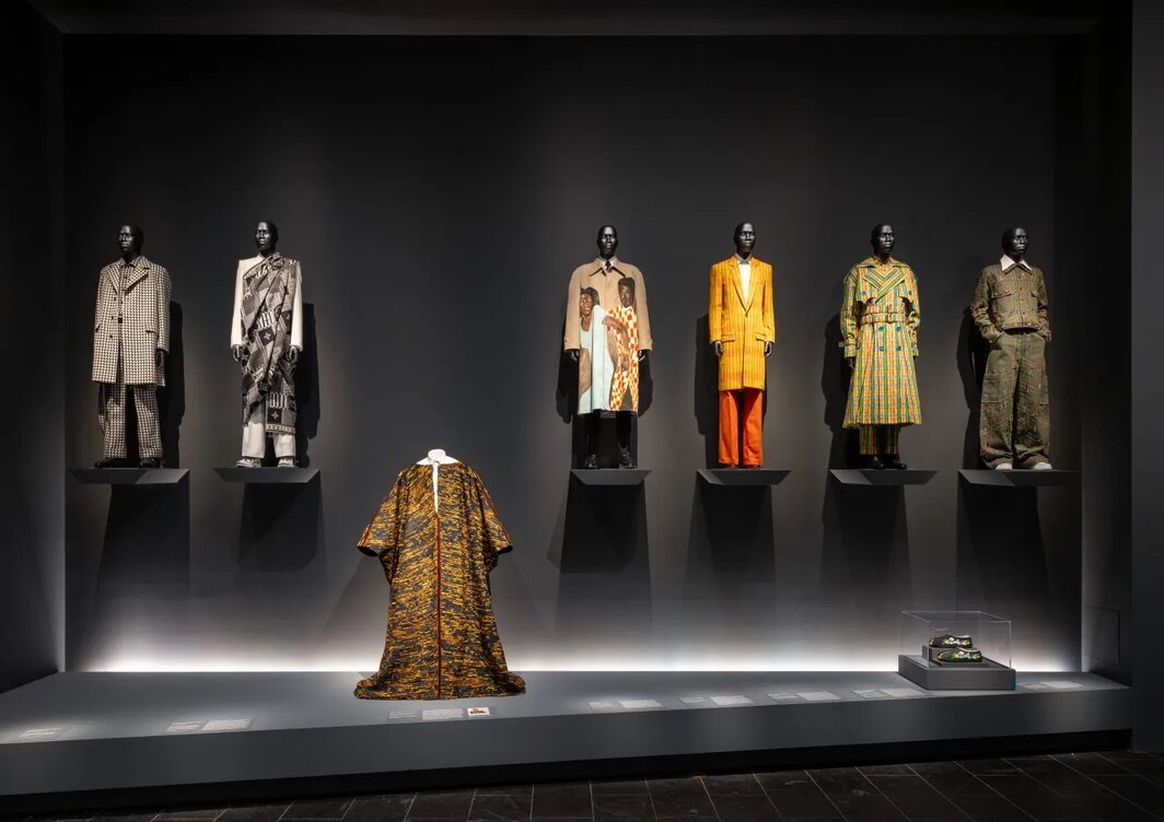 “超凡风范：定制黑人时尚”展览现场，2025，纽约大都会艺术博物馆.