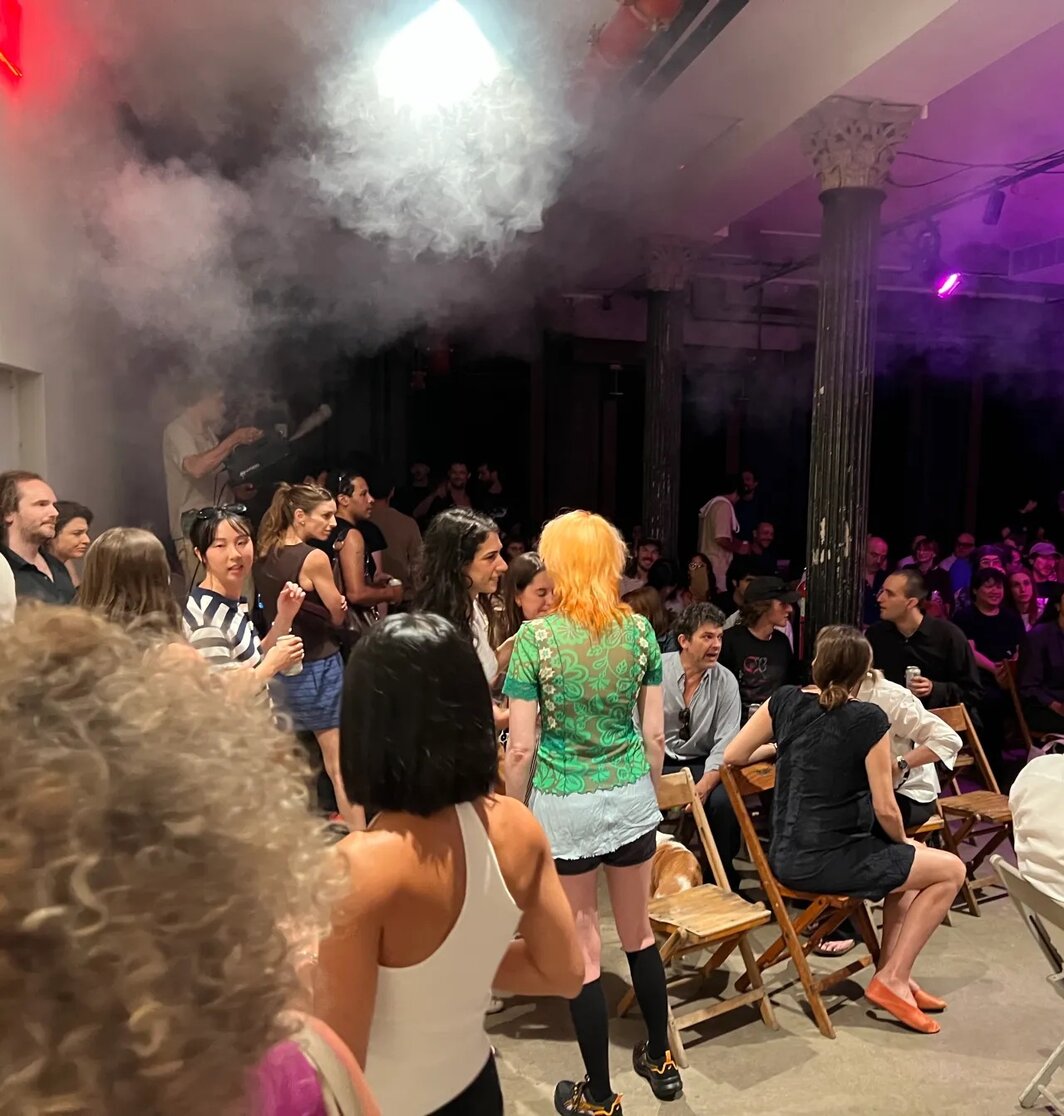 《当代艺术今日之用何在？》新书发布会，纽约，2025年7月17日. 