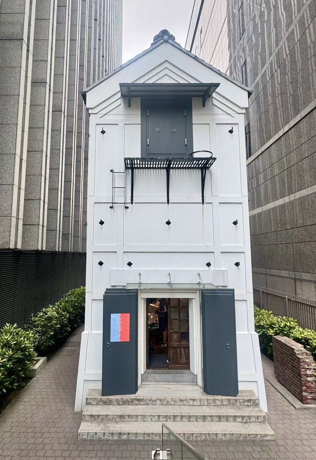 位于东京御茶之水的“藏”画廊. 除特殊注明外，图片均由作者拍摄.