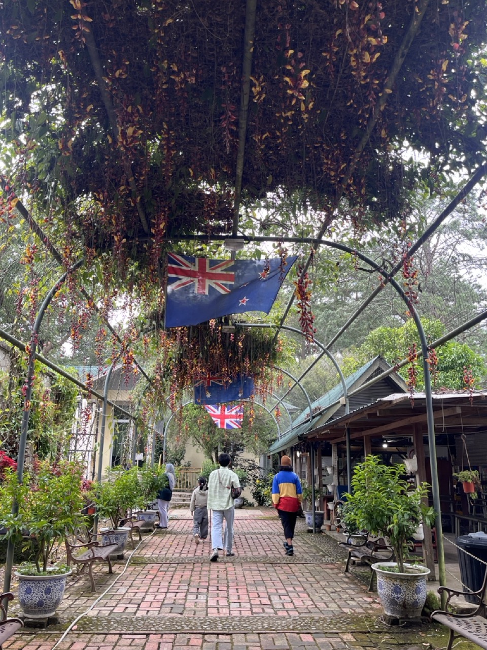 昆达山纪念园的前廊.