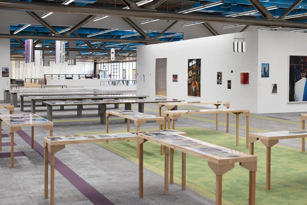 “沃尔夫冈·提尔曼斯：我们毫无准备——我们无所不备”展览现场，2025，巴黎蓬皮杜艺术中心. 摄影：Wolfgang Tillmans.