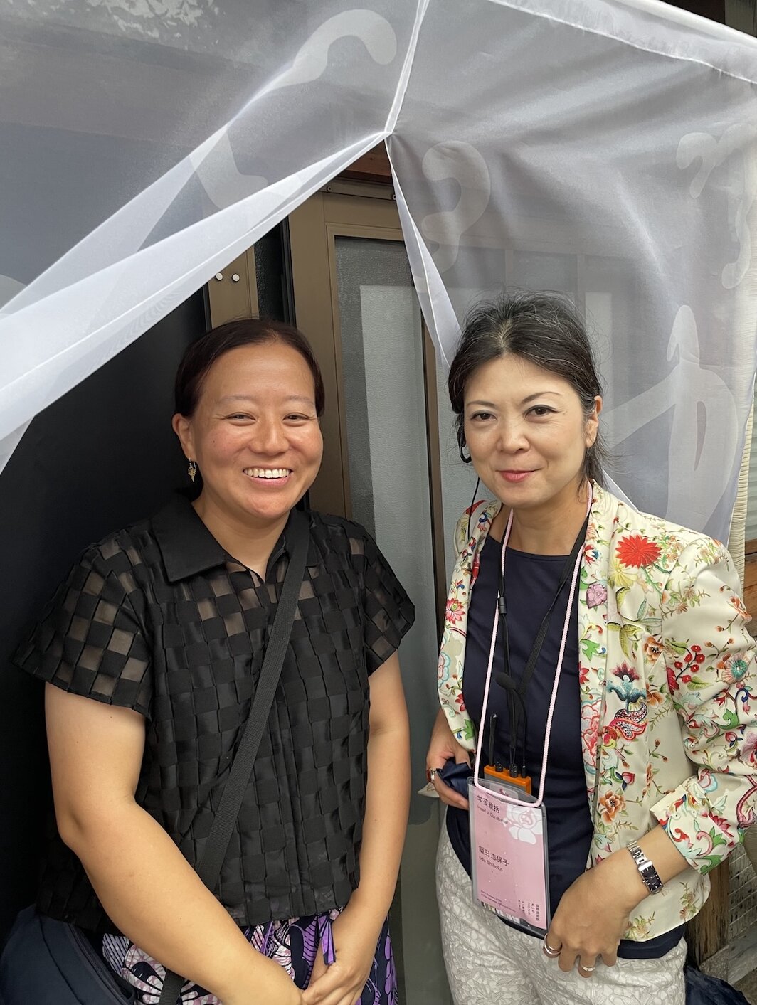 艺术家佐々木类与爱知三年展策展总监饭田志保子.