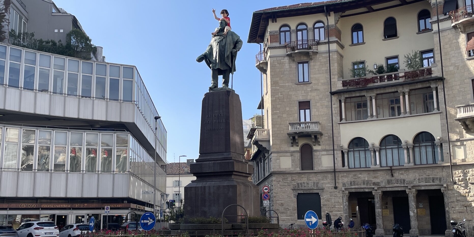 毛里齐奥·卡特兰，《一》，2025. 全文摄影：张涵露.