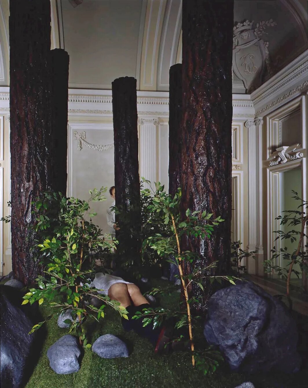 保罗·麦卡锡，《花园》，1991–92，植物、机械人偶、人工花园. 里沃利城堡当代艺术馆展览现场，都灵，1992.