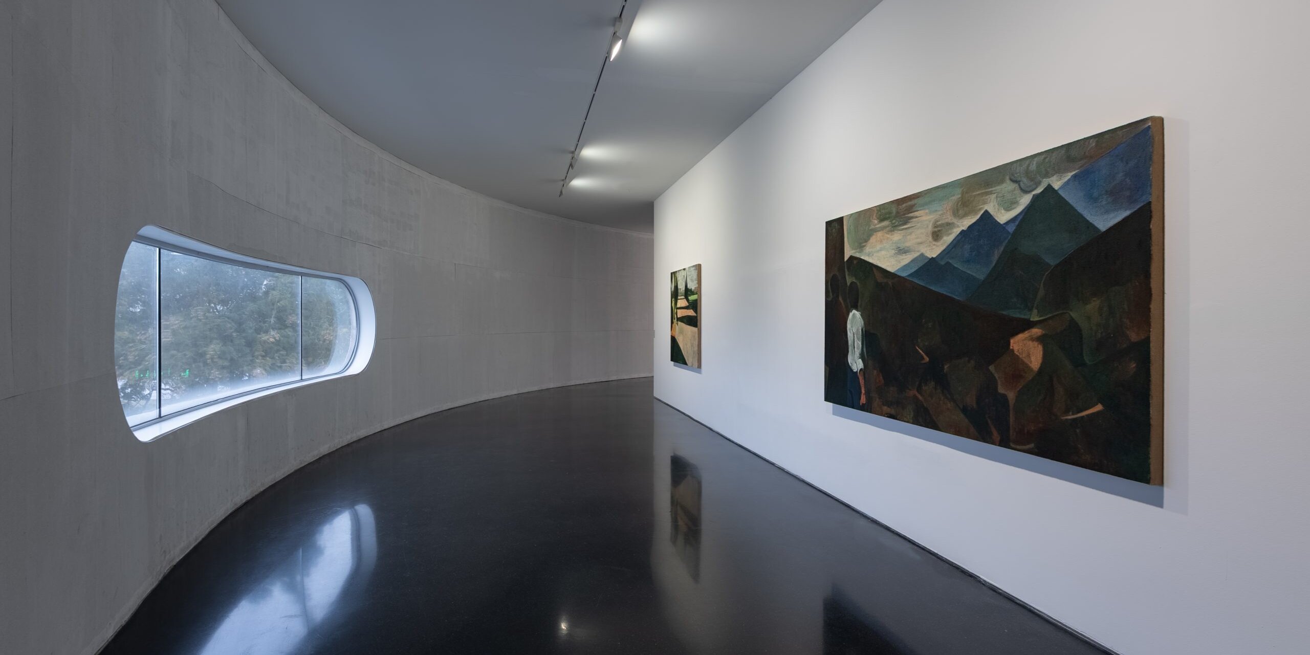 肖江，“看风景的人”展览现场，2025.