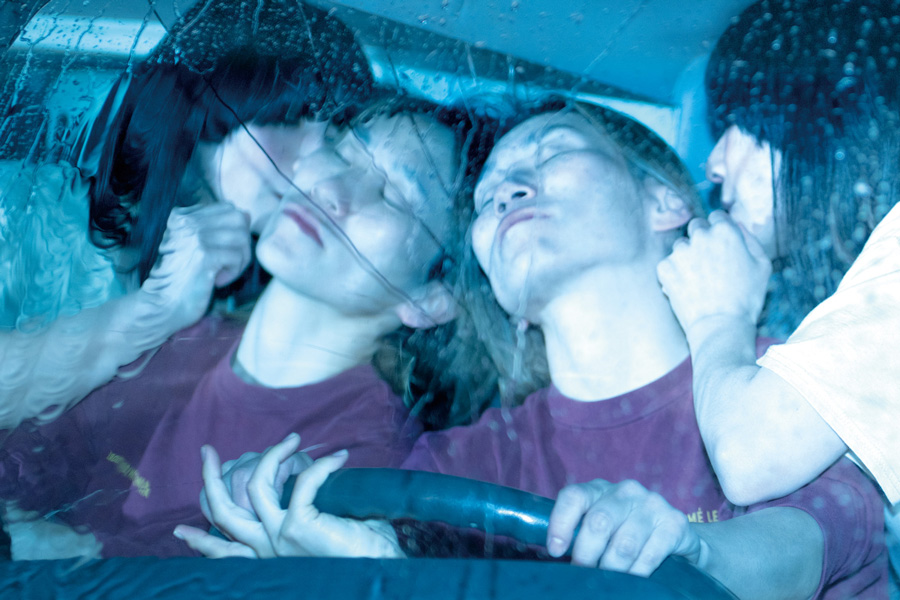 志贺理江子，《人类公路》，2025. ©Lieko Shiga.