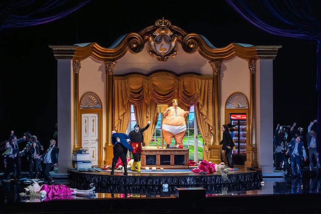 《怪物乐园》演出现场，汉堡国立歌剧院，2026. 图片提供：Hamburgische Staatsoper.