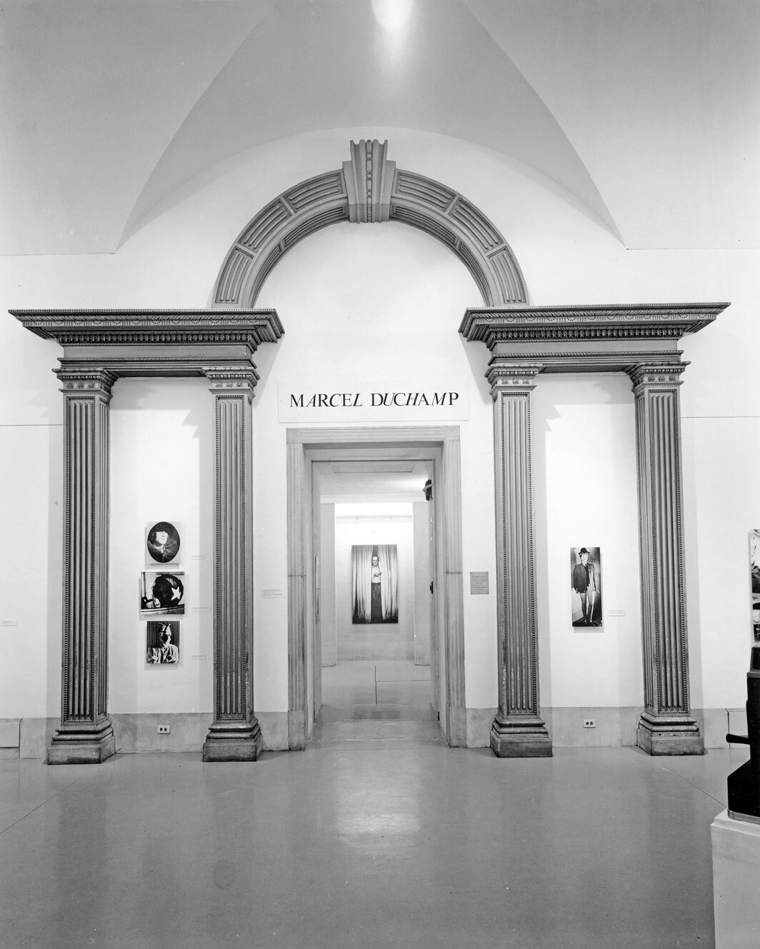 “马塞尔·杜尚”展览现场，1973，费城艺术博物馆，摄影：Al Wyatt.