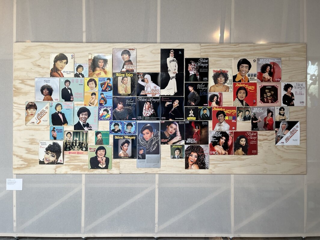 黄汉明，《Biji Diva! （专辑封面）》，2014. 盖尔森基兴圣安娜教堂展览现场. 