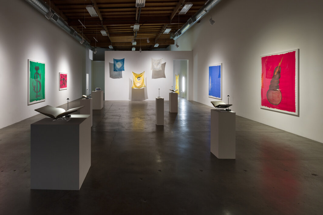 “尤金尼亚·P·巴特勒：穿越消失点”（Eugenia P. Butler, Through The Vanishing Point）展览现场，洛杉矶The Box画廊，2015. 图片由艺术家及The Box画廊提供. 摄影：©Fredrik Nilsen Studio.