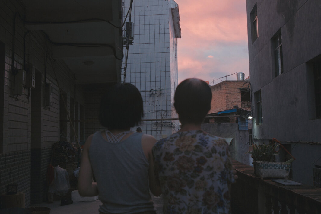 吃过晚饭后，浙江磐安. 《厂妹》（静帧），2023至今. 情愫装置（行为、影像、空间元素）.&nbsp;